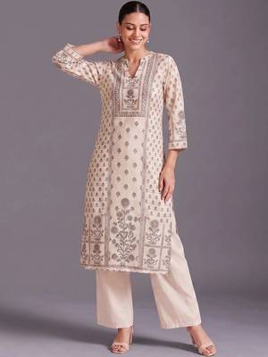 women ethnic motifs printed regular kurta with palazzos 6
