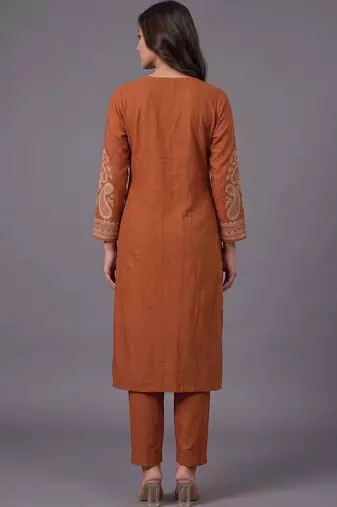 women ethnic motifs embroidered regular thread work kurta with trousers