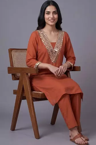 women regular mirror work kurta with trousers