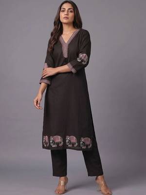 women ethnic motifs embroidered regular thread work kurta with trousers & with dupatta 1