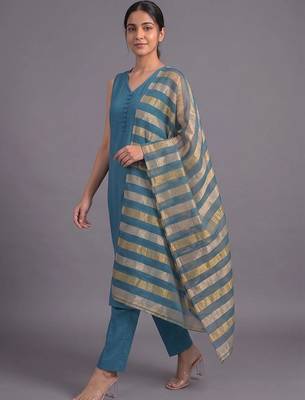 women regular kurta with trousers & with dupatta 5