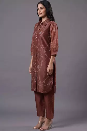 women ethnic motifs embroidered regular thread work chanderi silk kurta & trousers