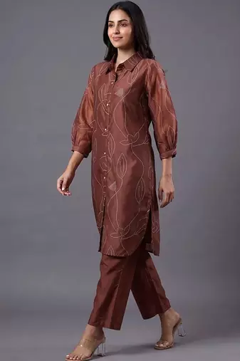 women ethnic motifs embroidered regular thread work chanderi silk kurta & trousers