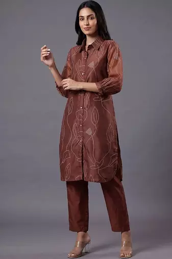 women ethnic motifs embroidered regular thread work chanderi silk kurta & trousers
