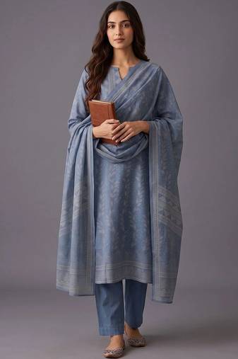 women ethnic motifs printed chanderi silk kurta with trousers & with dupatta
