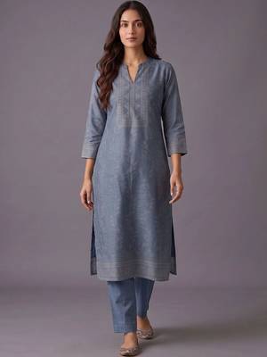 women ethnic motifs printed chanderi silk kurta with trousers & with dupatta 5