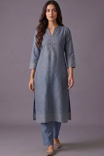 women ethnic motifs printed chanderi silk kurta with trousers & with dupatta