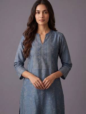 women ethnic motifs printed chanderi silk kurta with trousers & with dupatta 7