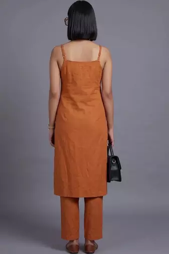 women ethnic motifs embroidered regular thread work kurta with trousers