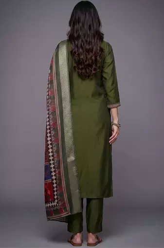 women ethnic motifs embroidered regular thread work kurta with trousers & with dupatta