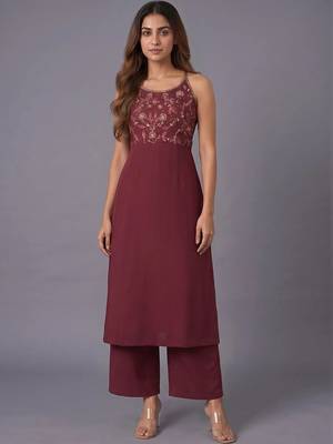 women floral embroidered regular thread work kurta with palazzos 5