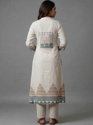 women printed regular kurta with trousers & with dupatta 3
