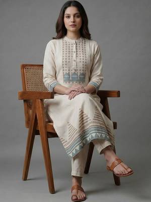 women printed regular kurta with trousers & with dupatta 4