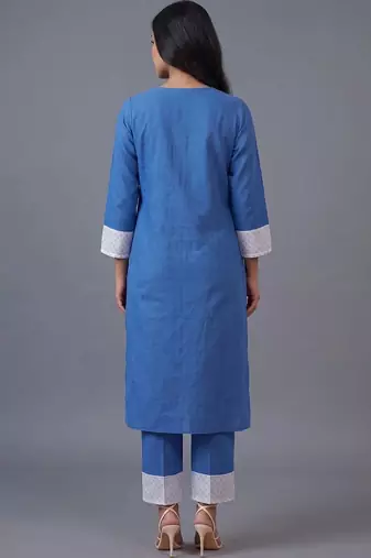women ethnic motifs embroidered regular thread work kurta with trousers