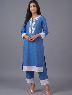 women ethnic motifs embroidered regular thread work kurta with trousers 6