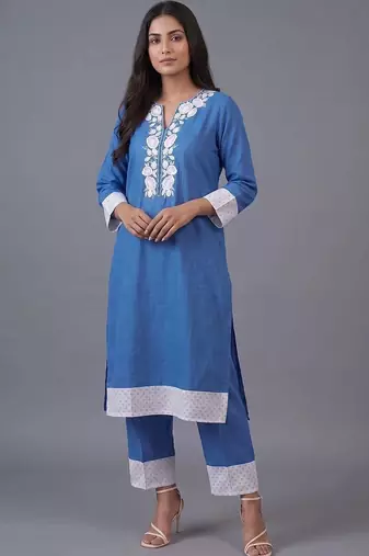 women ethnic motifs embroidered regular thread work kurta with trousers