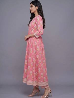 women ethnic motifs printed regular thread work kurta with trousers & with dupatta 2