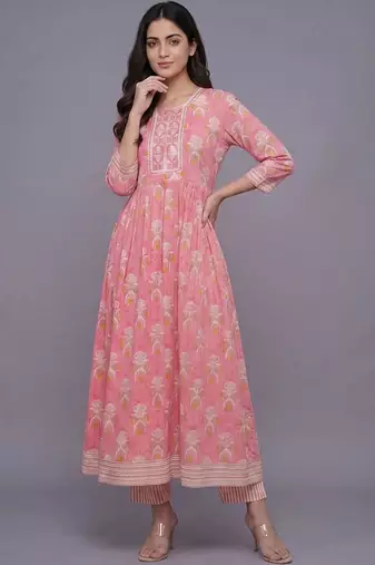 women ethnic motifs printed regular thread work kurta with trousers & with dupatta