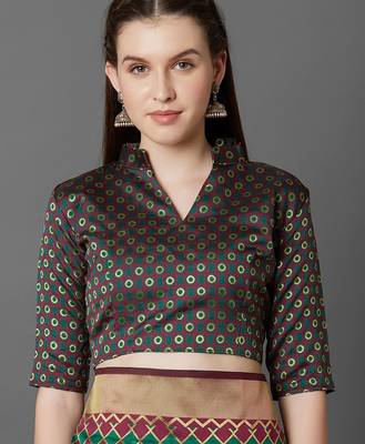 Green green & burgundy ethnic motifs zari silk blend banarasi saree 5