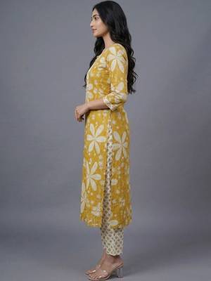 women floral printed regular kurta with trousers & with dupatta 2