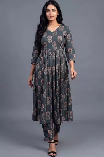women ethnic motifs printed regular kurta with trousers & with dupatta