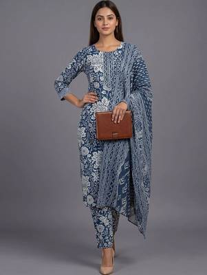 women floral printed regular kurta with trousers & with dupatta 1