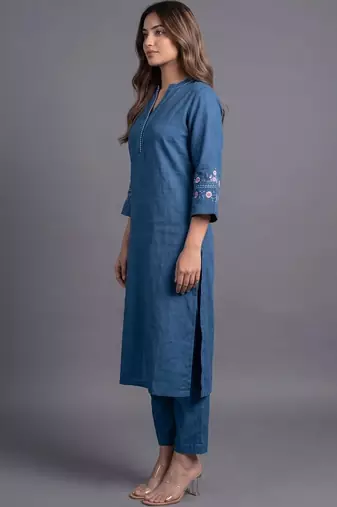 women ethnic motifs embroidered regular thread work kurta with trousers