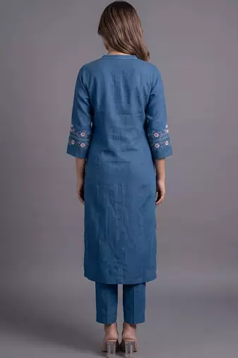 women ethnic motifs embroidered regular thread work kurta with trousers