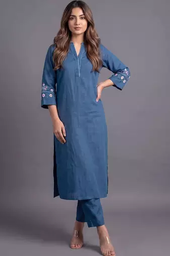 women ethnic motifs embroidered regular thread work kurta with trousers