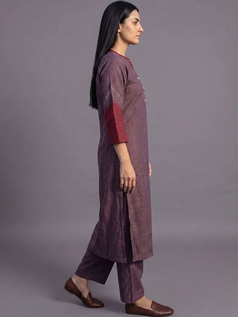women regular kurta with trousers