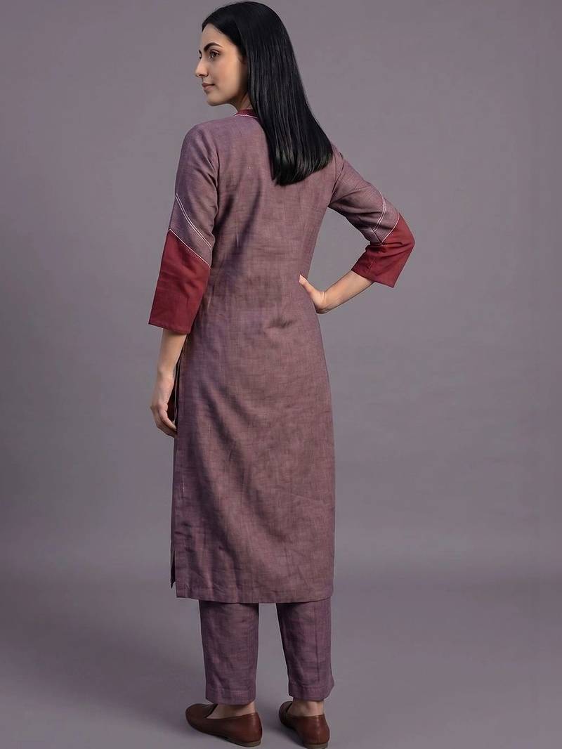 women regular kurta with trousers