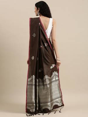 brown brown & silver-toned woven design zari lichi silk blend belted banarasi saree 3