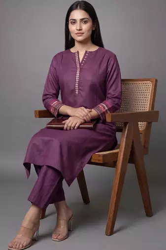 women ethnic motifs regular thread work kurta with trousers