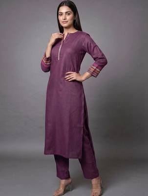 women ethnic motifs regular thread work kurta with trousers 5