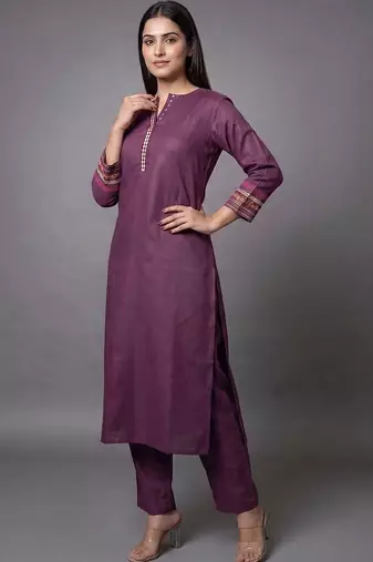 women ethnic motifs regular thread work kurta with trousers