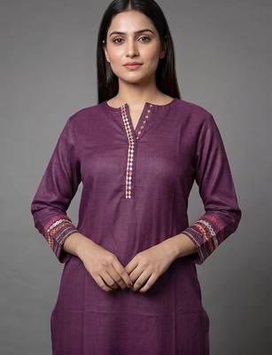 women ethnic motifs regular thread work kurta with trousers 7