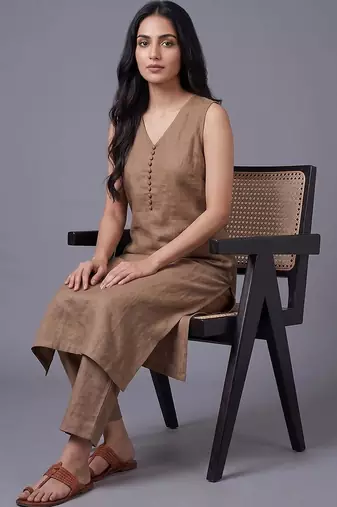 women floral regular kurta with trousers & with dupatta