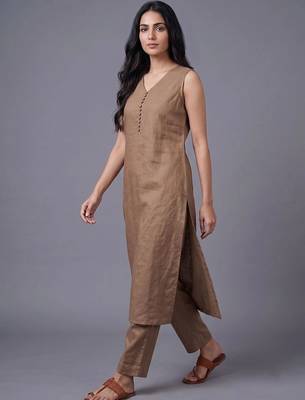 women floral regular kurta with trousers & with dupatta 5