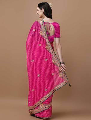 Pink pink geometric printed bandhani saree 3