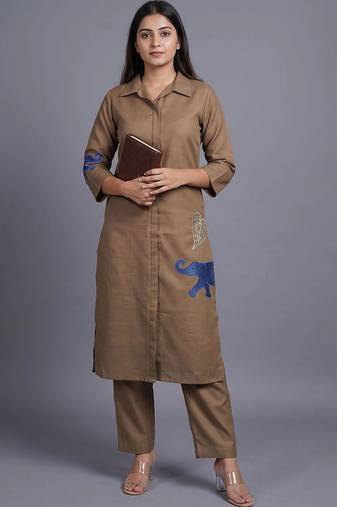 women ethnic motifs embroidered regular thread work kurta with trousers