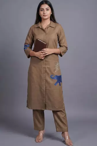 women ethnic motifs embroidered regular thread work kurta with trousers