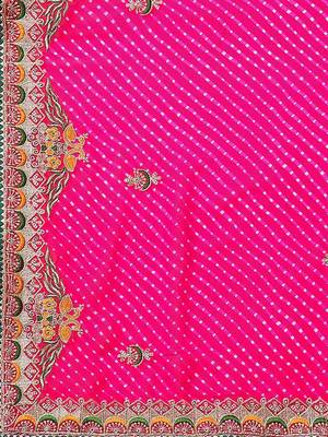 Pink pink geometric printed bandhani saree 5