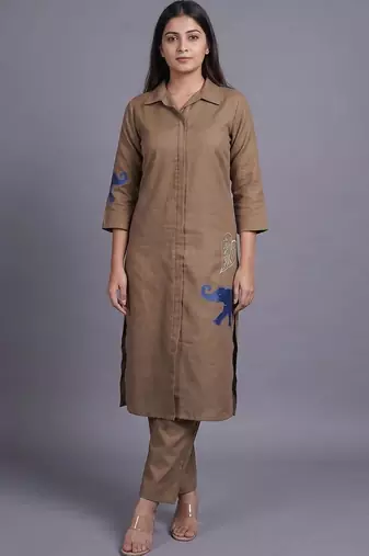 women ethnic motifs embroidered regular thread work kurta with trousers