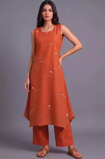 women embroidered regular thread work kurta with trousers