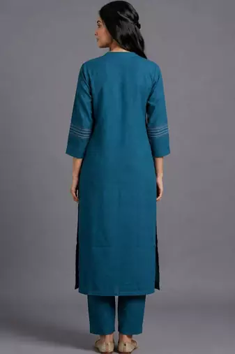 women striped regular kurta with trousers
