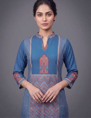women ethnic motifs printed regular kurta with trousers 3