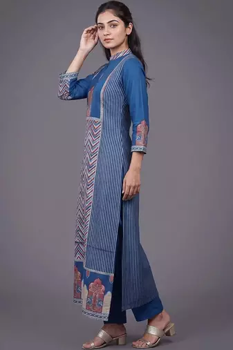 women ethnic motifs printed regular kurta with trousers