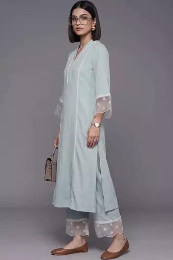 women regular silk crepe kurta with trousers
