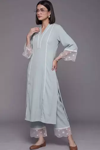 women regular silk crepe kurta with trousers