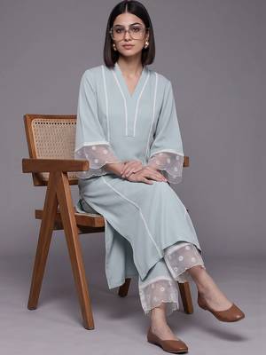 women regular silk crepe kurta with trousers 7